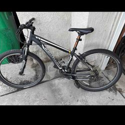 Specialized Hard rock Mountain Bike 