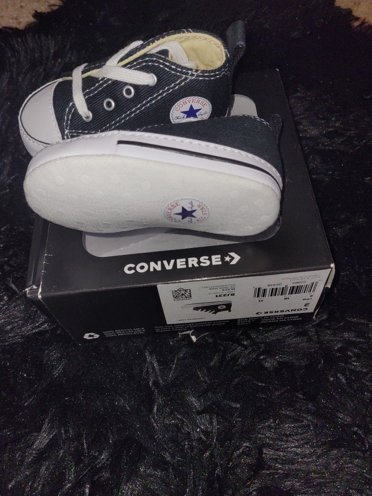 Chuck Taylor CONVERSE Size 2c Black