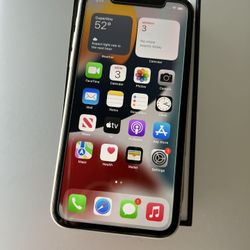 Factory Unlocked iPhone 11 64GB 