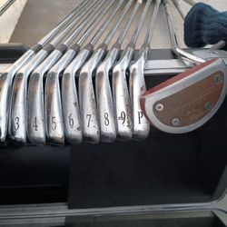 Mizuno R GOLF, Callaway Irons AnD misc. BIG Bertha Misc Drivers SCOTTY CAMERON PUTR