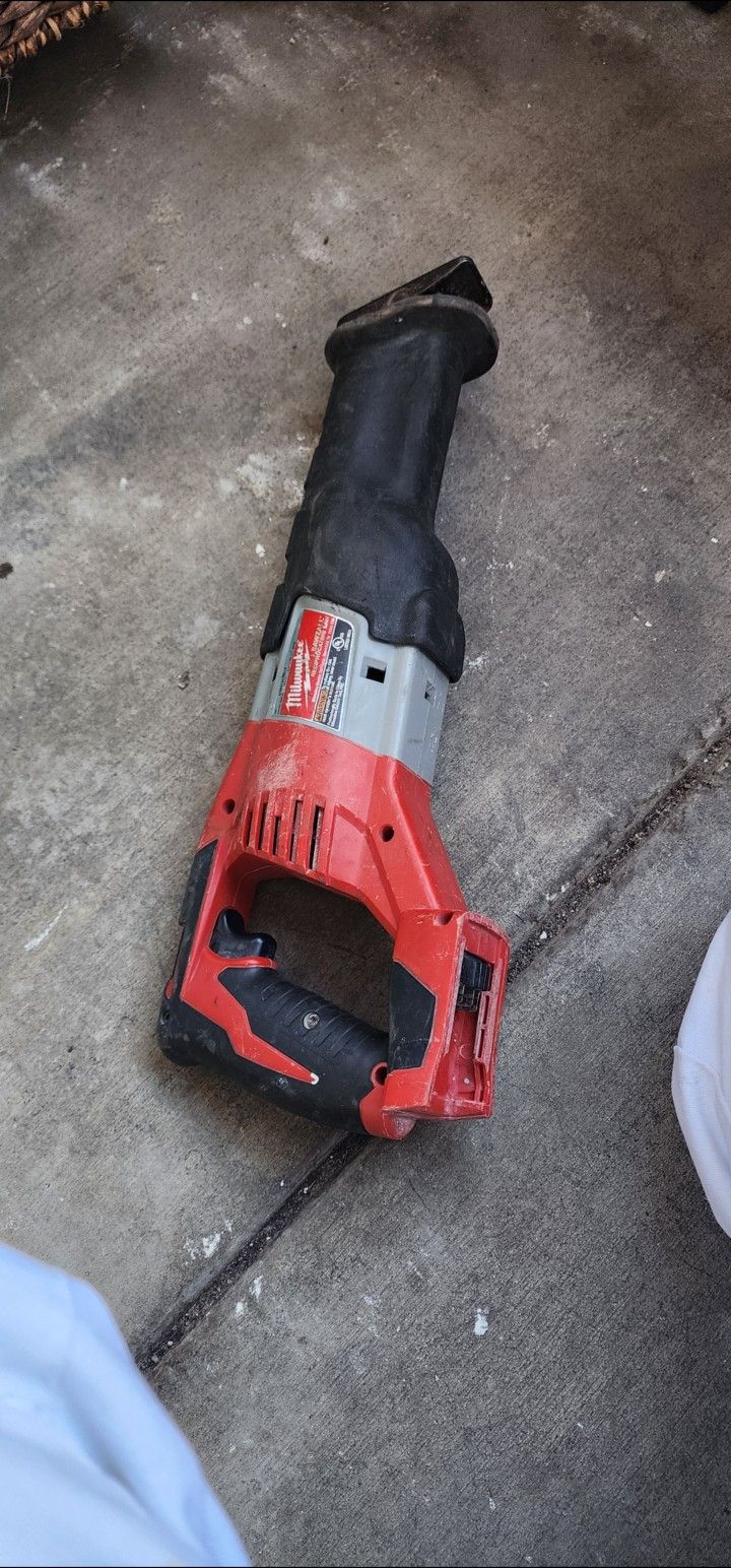Milwaukee Sawzall Works Great