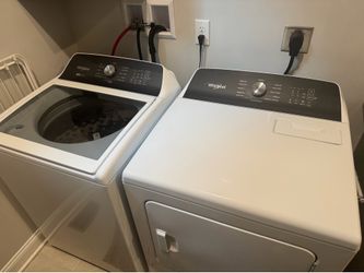 Whirlpool washer and dryer pair
