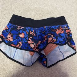 Lululemon speed up shorts size 4 
