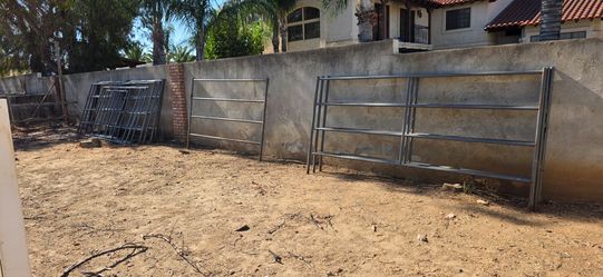 Farm panel fence