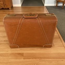 Towncraft Vintage Leather Suitcase