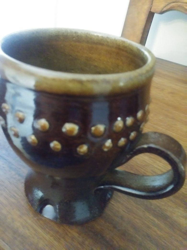 HANDMADE POTTERY MUG