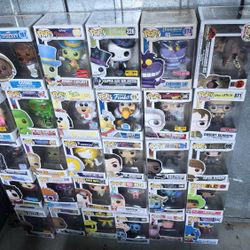 Set of 40 collectible Funko POP dolls. New. Some boxes are damaged.