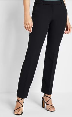 EXPRESS  PANTS BOOT LOW RISE SUPERSOFT TWILL Size 6s  Black color New with Tags