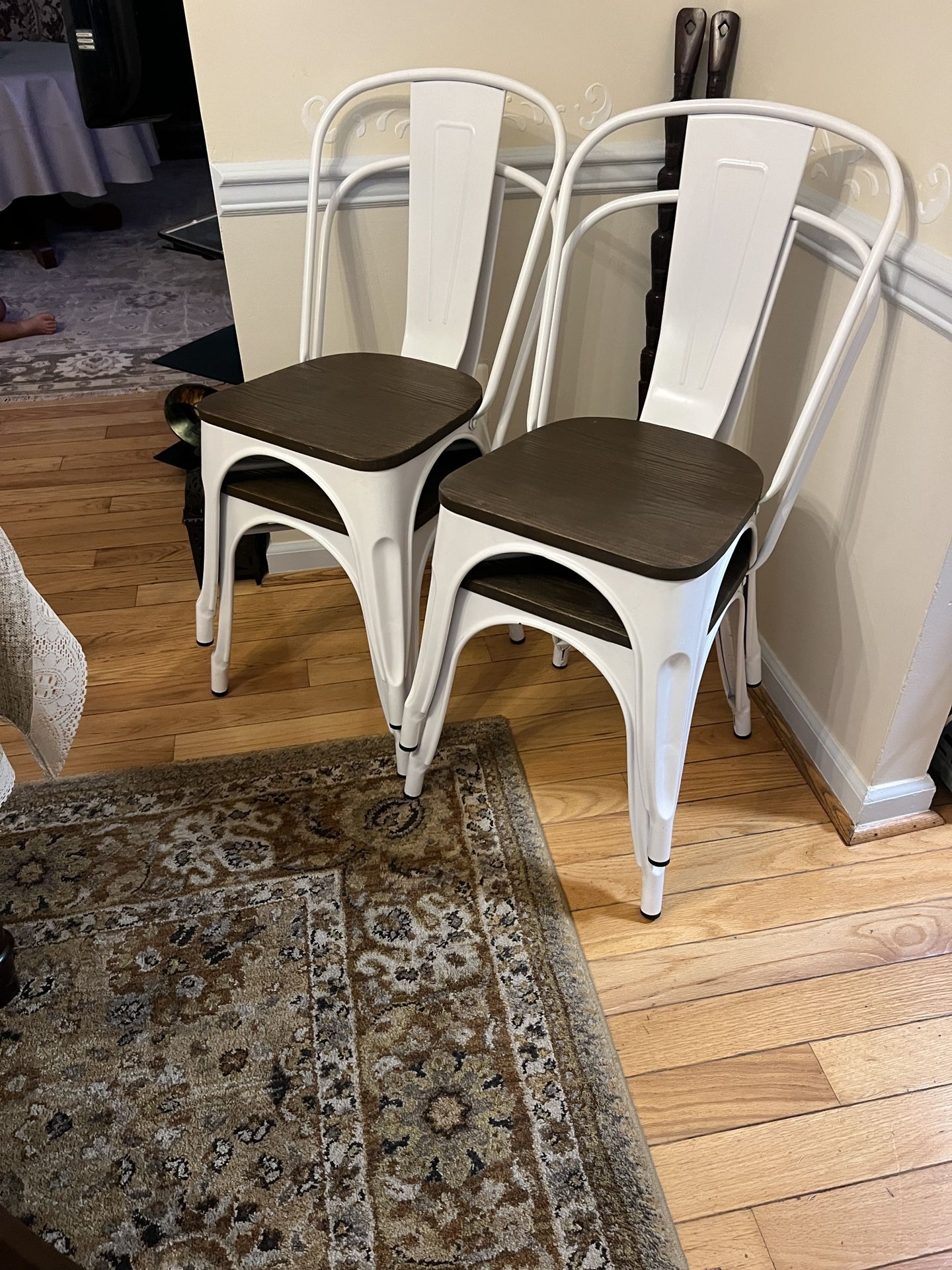 Gorgeous Set Of 4 Chairs 