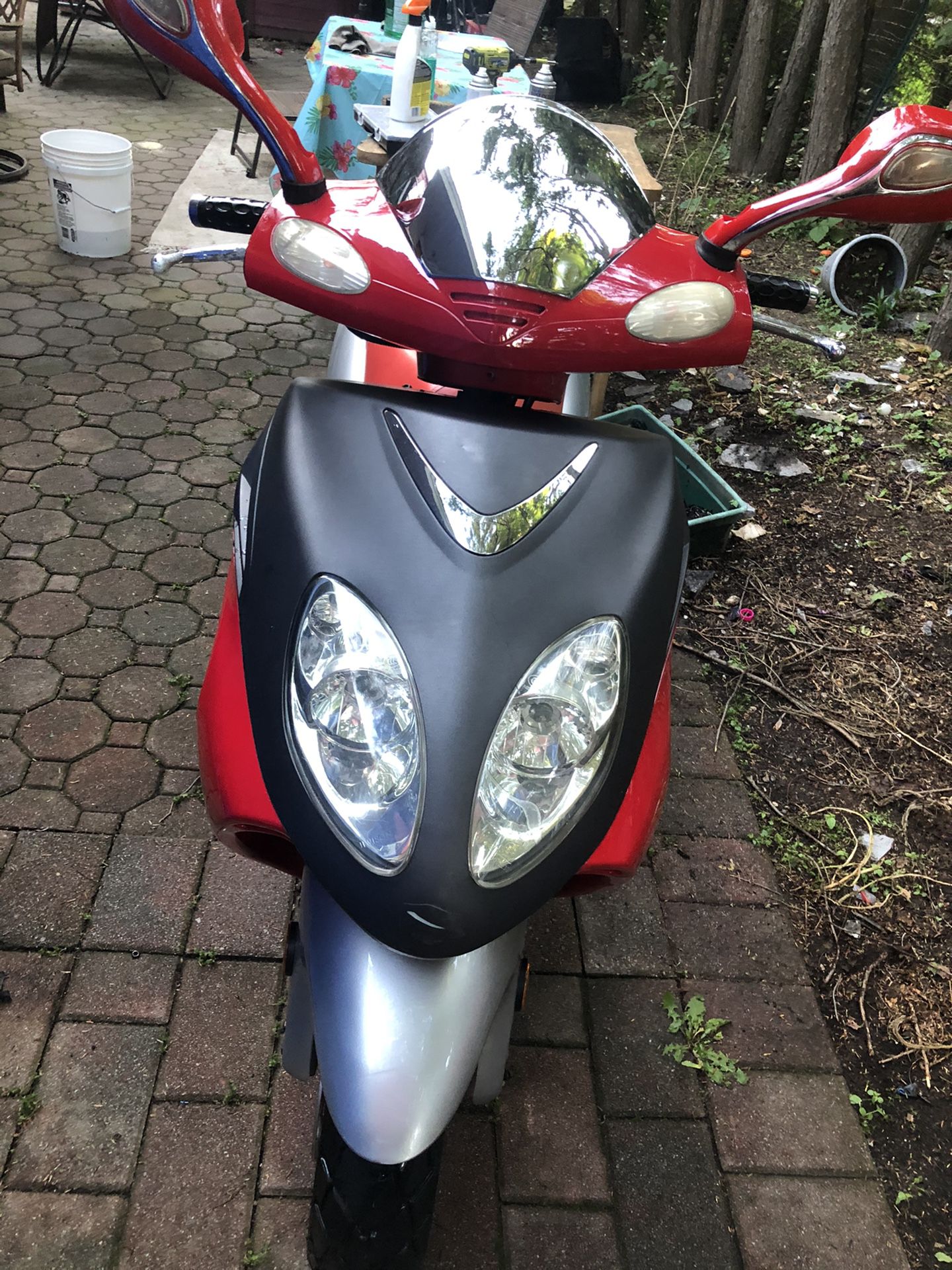 Photo 150cc Scooter Like New