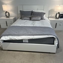 Bedroom Set Platform Bed With 2nights Stands 