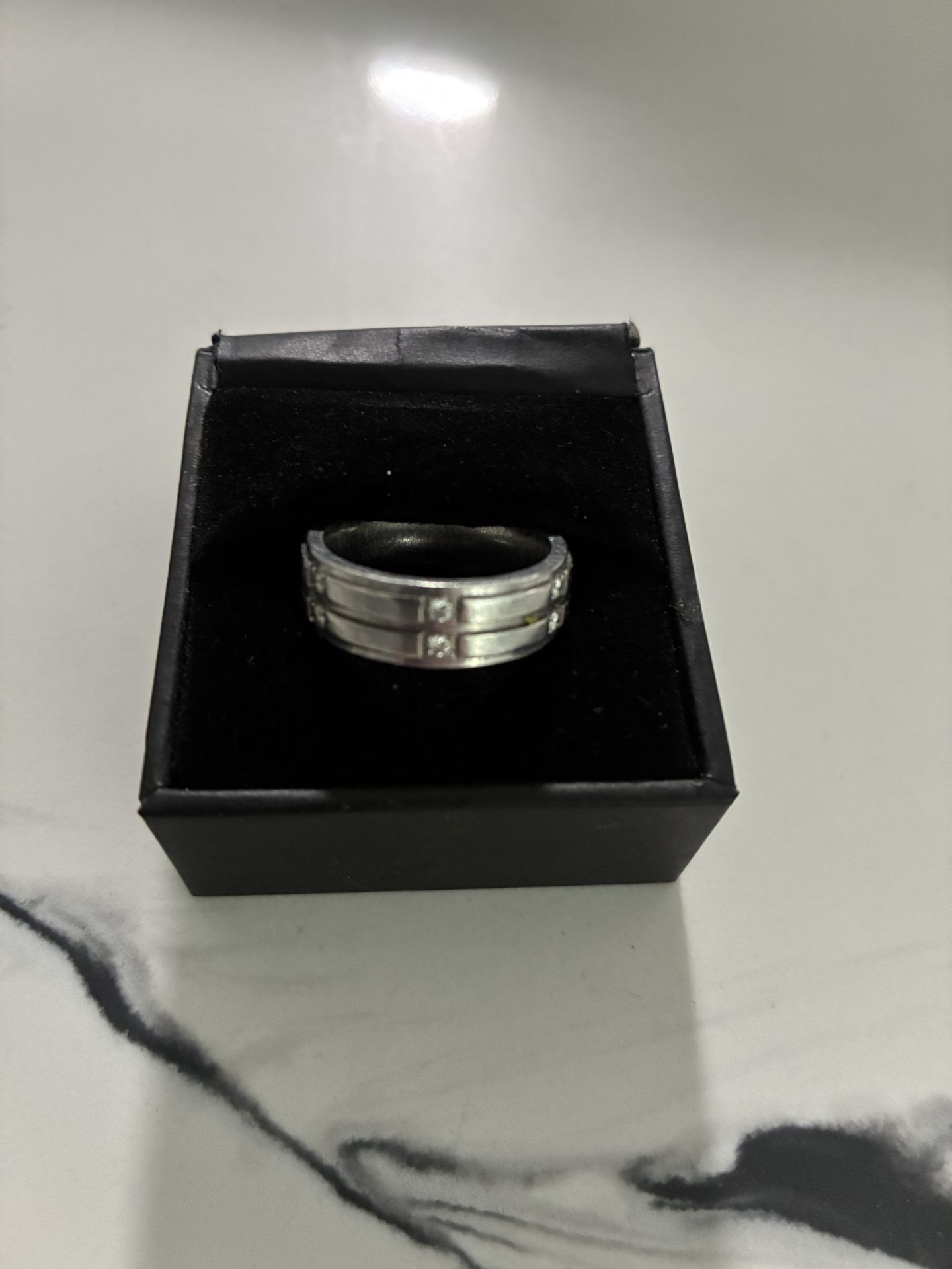 Men’s Wedding Band Size 7