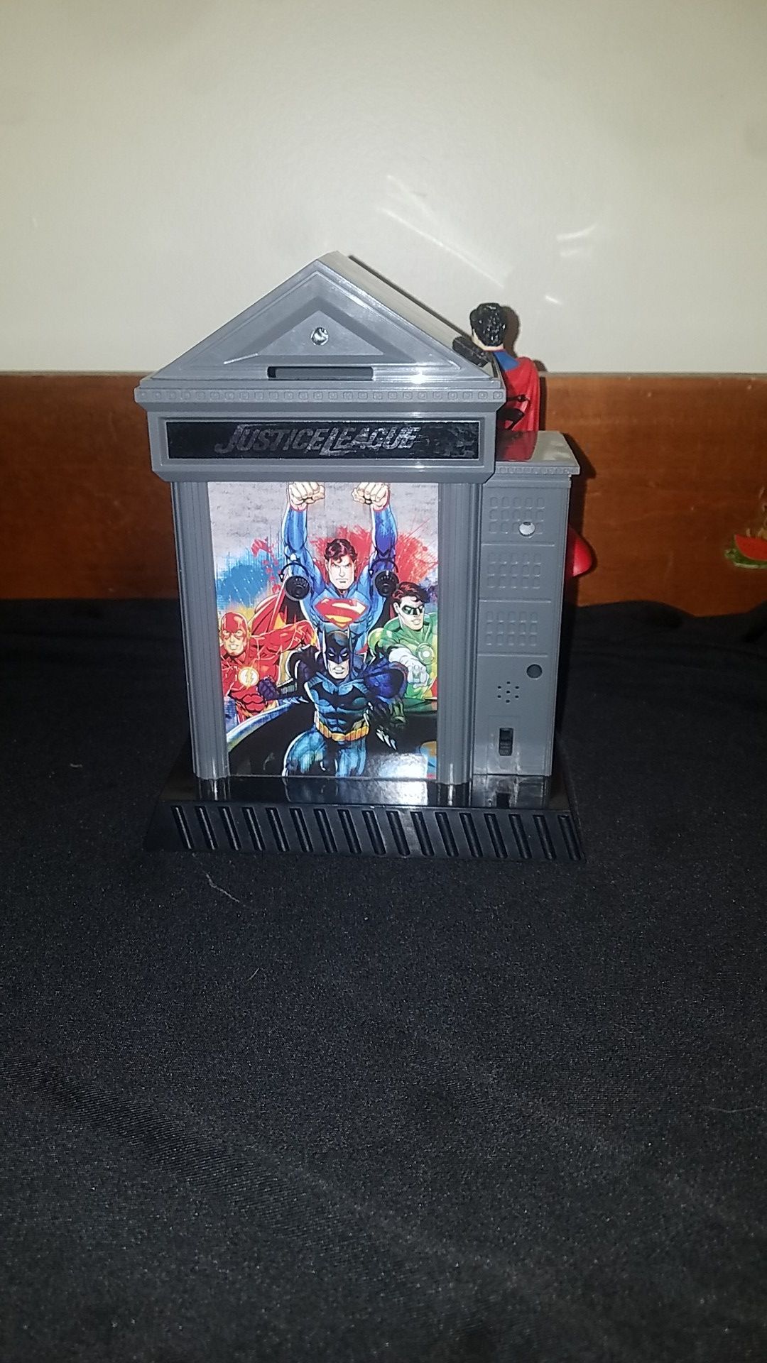 Justice League , Superman Bank and clock