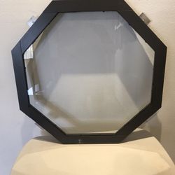 Octagon Window 24 X 24 $10.00