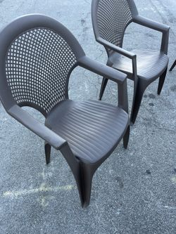 Plastic Chairs 