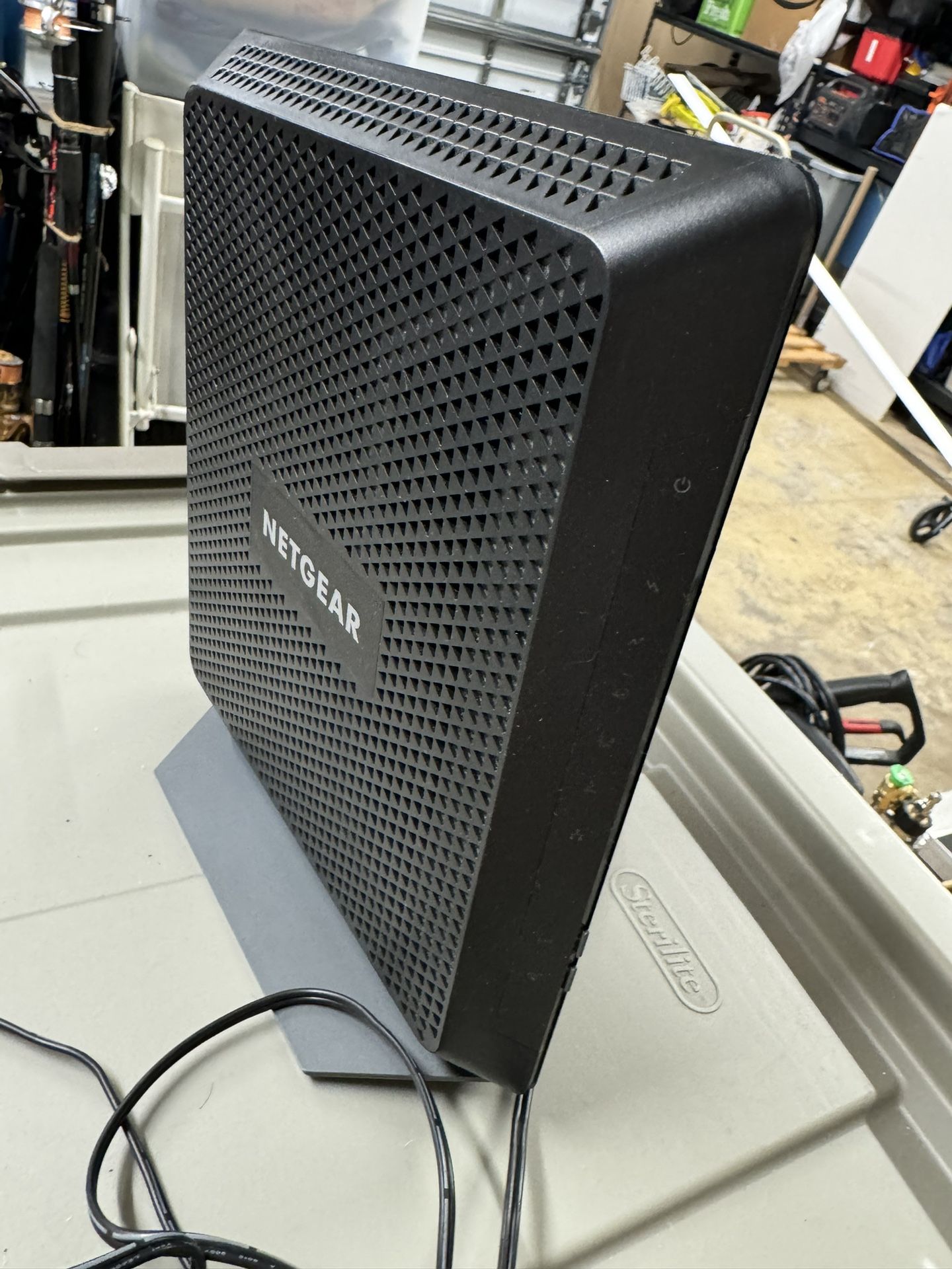 Netgear AC1900 Wifi Cable modem Router C7000