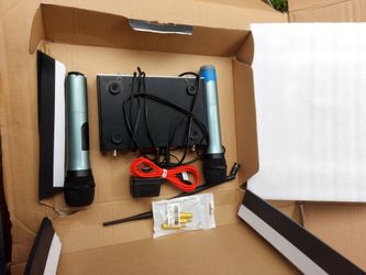 Professional Wireless Microphone System See Picture