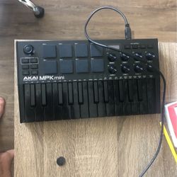 MPK Mini AKAI professional 