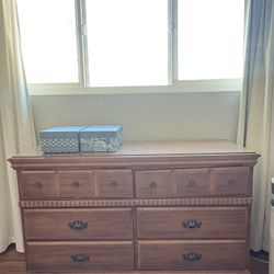 Dresser