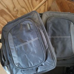 Computer /Tablet Bags I Have Three Big Bags Of Computer/Tablet Bags Selling Cheap Hit Me Up