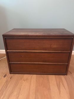 3-Drawer Wooden Dresser