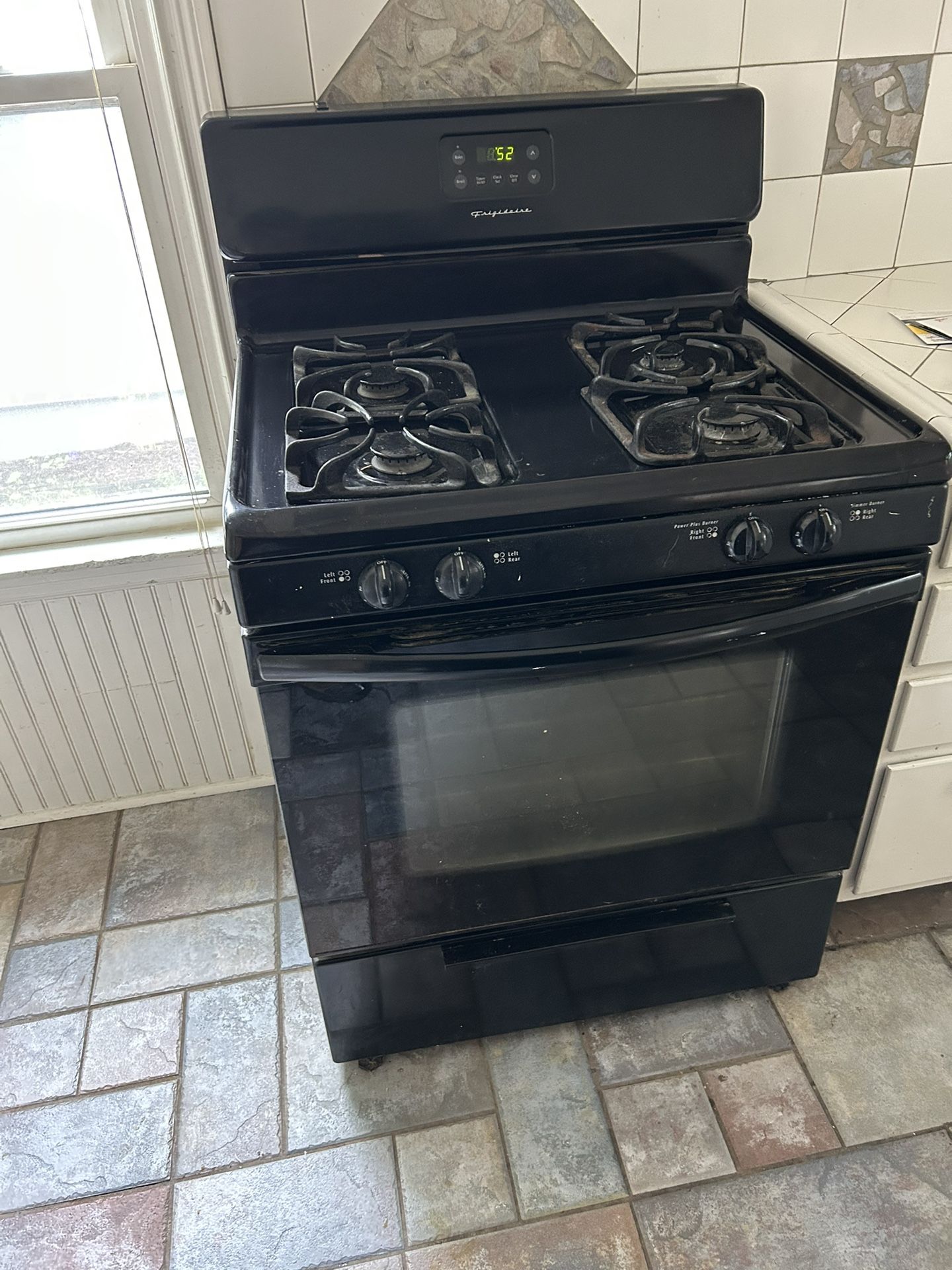Stove And Refrigerator