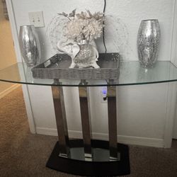 Accent Table