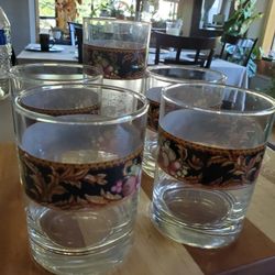 Beverage glasses