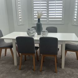 Dining Table (adjustable) With Chairs 