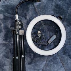 Phone/camera tripod and aura light