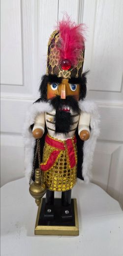 Vintage Solid Nutcracker Christmas Decorations with Cape and Crown