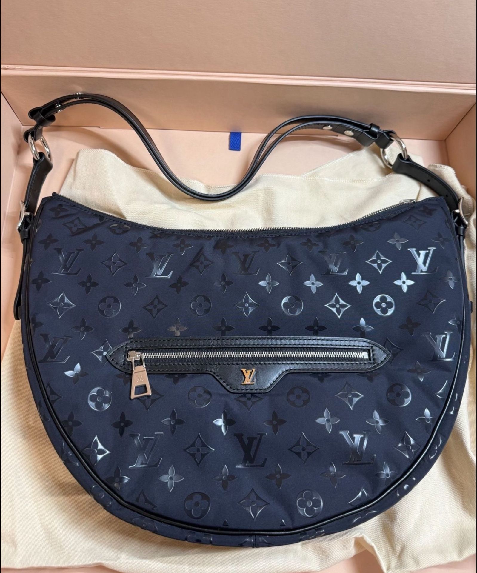 LOUIS VUITTON PARIS - Loop Hobo Pocket M11979