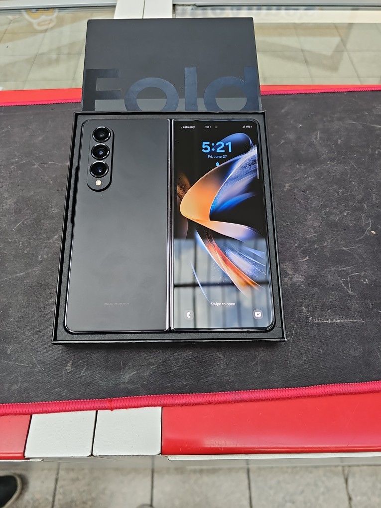 Samsung Zfold 4 New