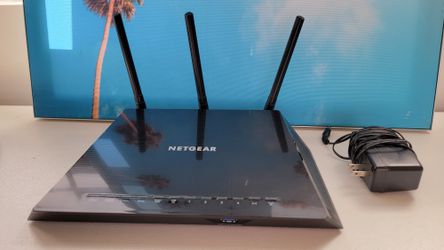 NETGEAR Nighthawk AC1750 Smart WiFi Router (R6700v3)