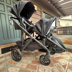 Uppababy Vista V2 Stroller With Toddler And Rambler Seats Bassinet and MANY Accessories 