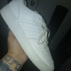 Adidas Forum 