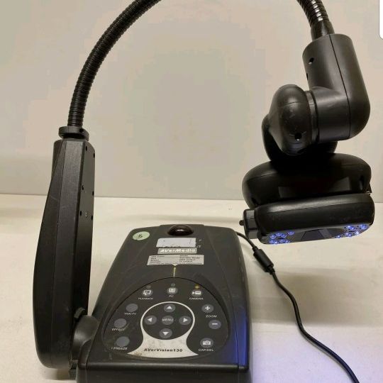 Document Camera. AverVision CP130 with LED Light *Tested. Power Supply. 