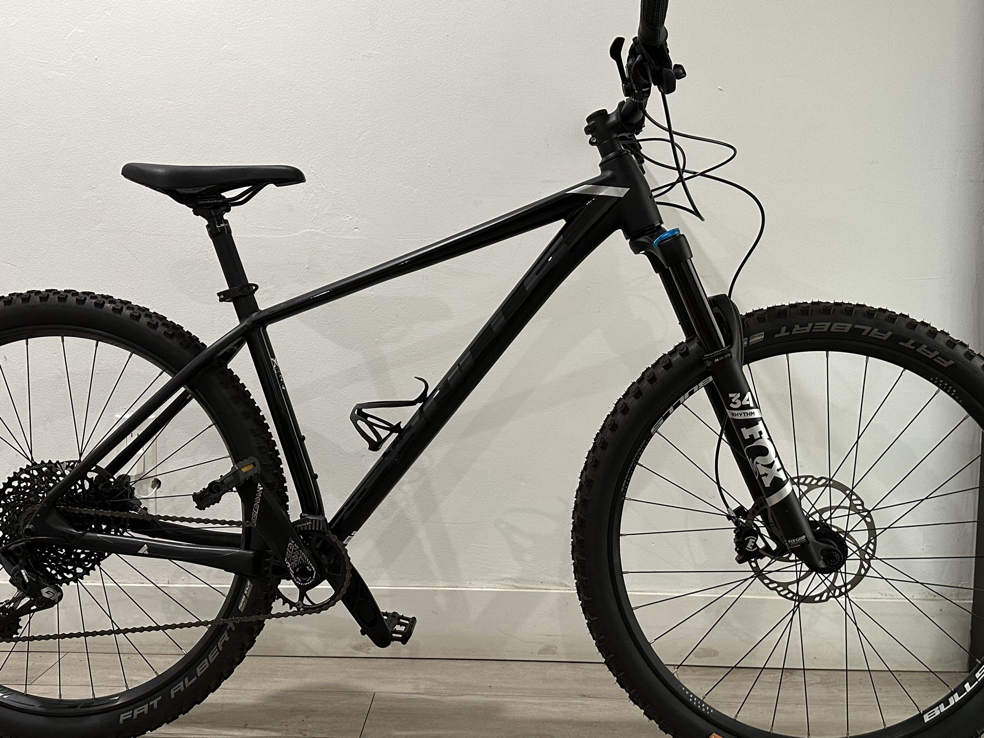 Bulls Mountain Bike. Copperhead Trail RS 29. Black.