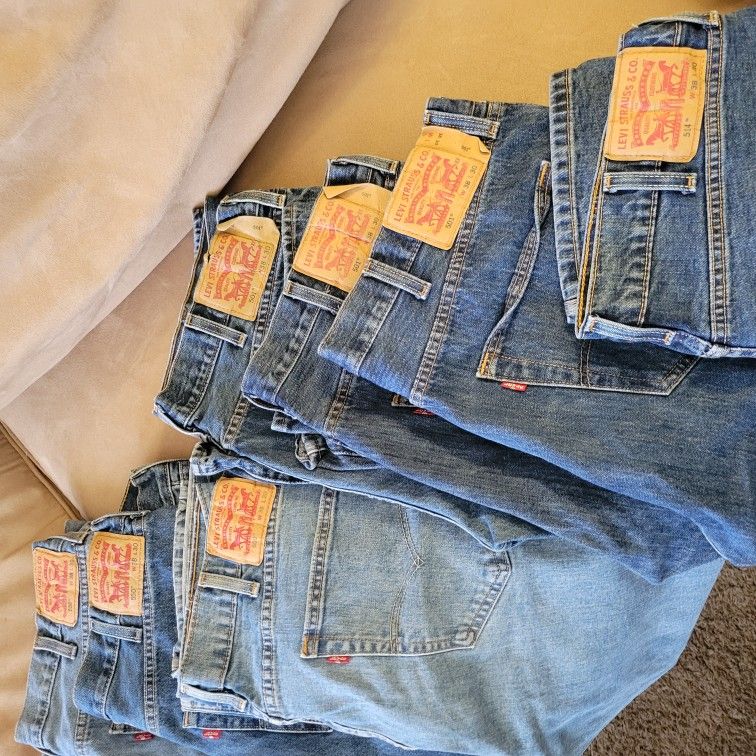 Levis
