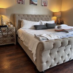 Upholstered King Tufted Bed - Beige 