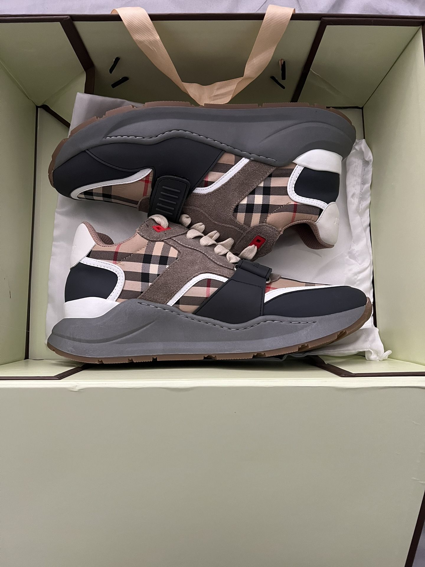 Burberry Shoes Men’s 10.5