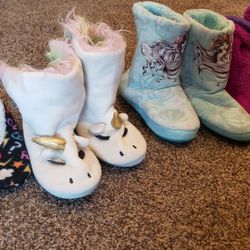 ▪︎▪︎ASSORTED FUZZY BOOTS,  SLIPPERS