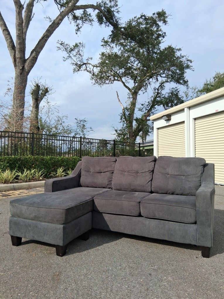 Free Delivery! Ashley Interchangeable L Shaped Sectional 