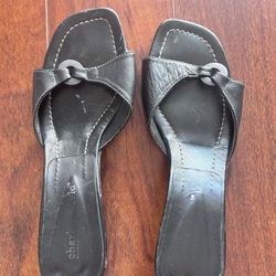 Vintage Y2K Square Toe Sandals Thong Kitten Heel Size 8.5