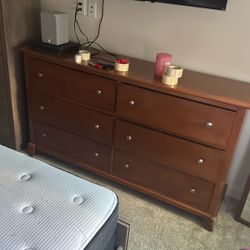 Large Dresser  ( NEED GONE )‼️
