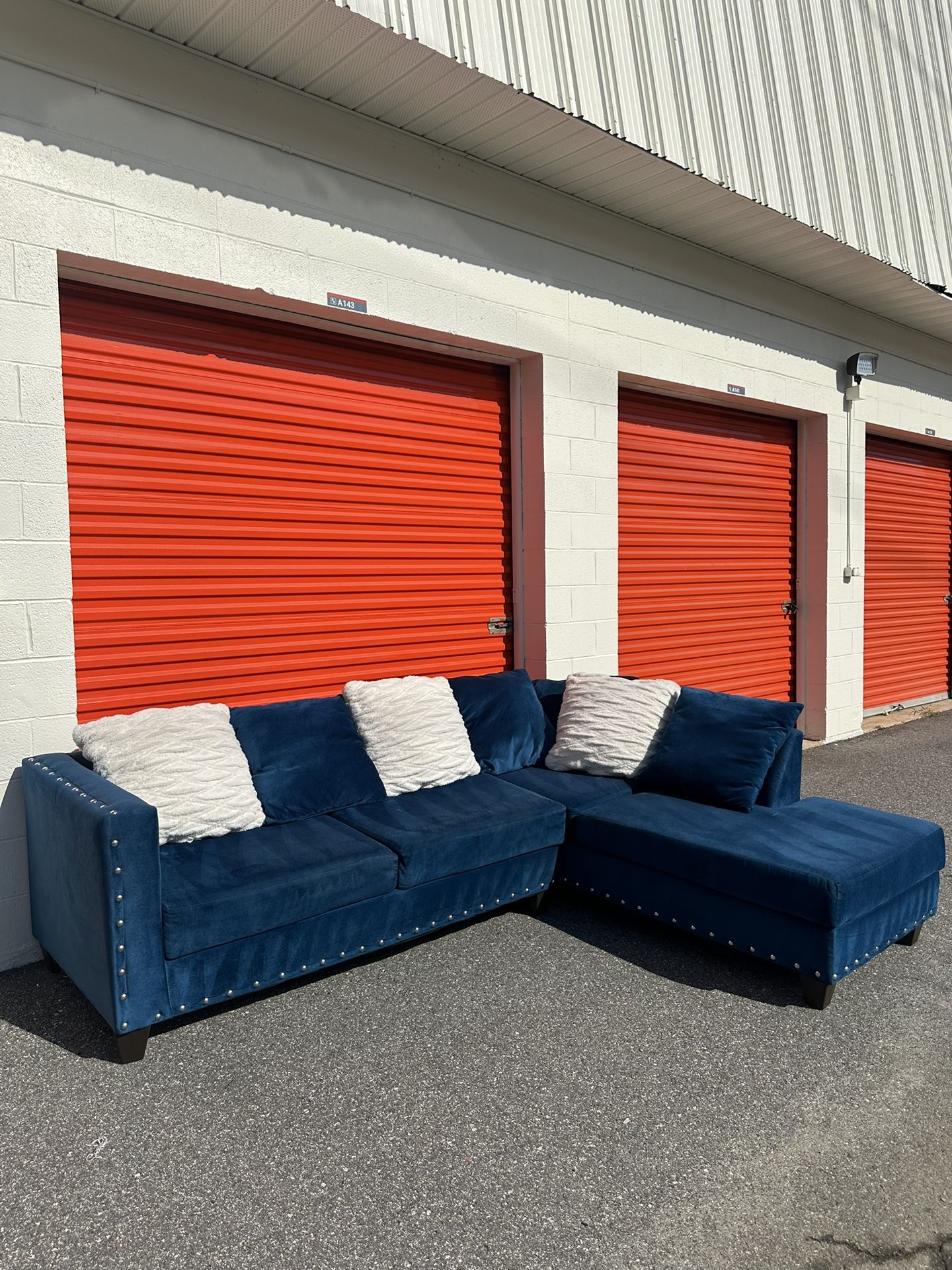 Beautiful Modern Velvet Sectional - FREE DELIVERY