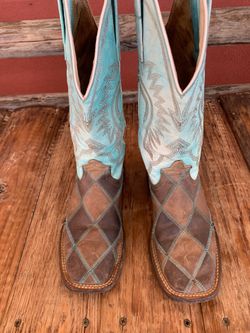 HP SQUARE TOE COWGIRL BOOTS