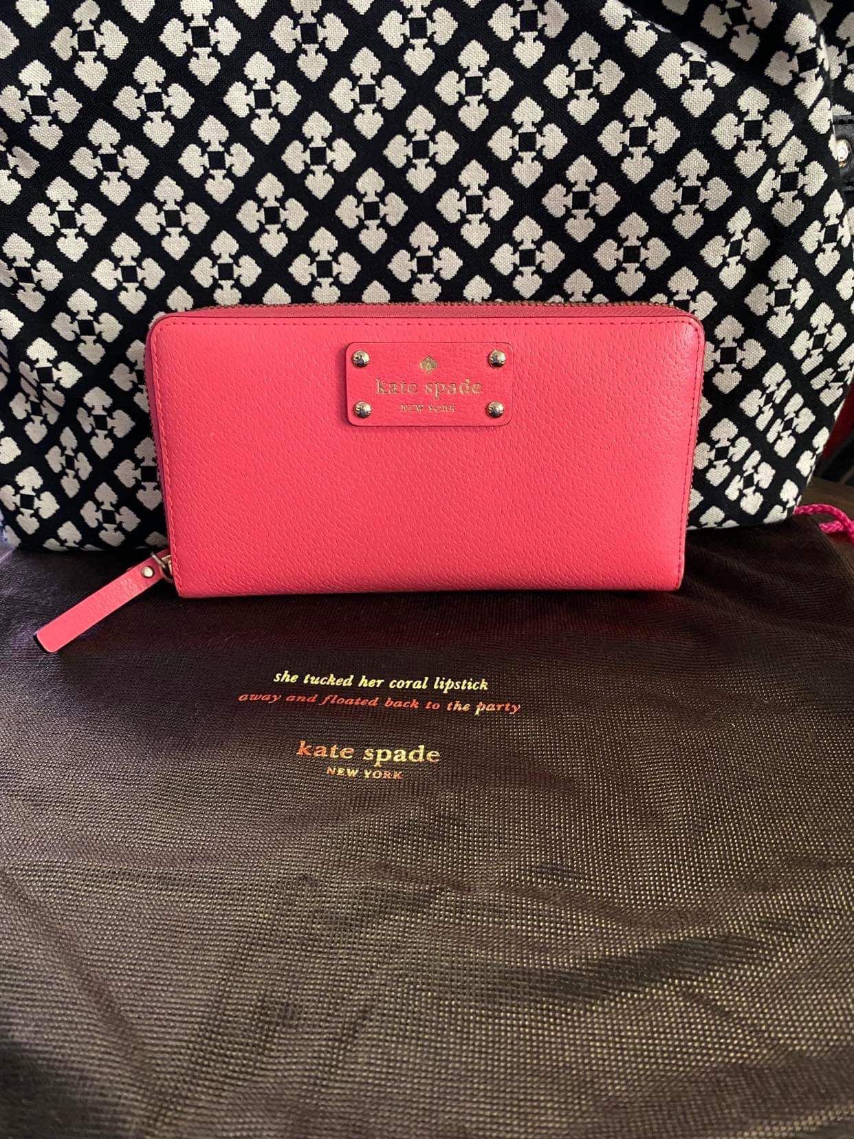 Kate Spade Classic Shoulder Bag & Pink Kate Spade Large Zip Around Wallet (LIKENEW)