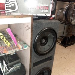Hard Hitting 12s And Name Brand High wattage Amp