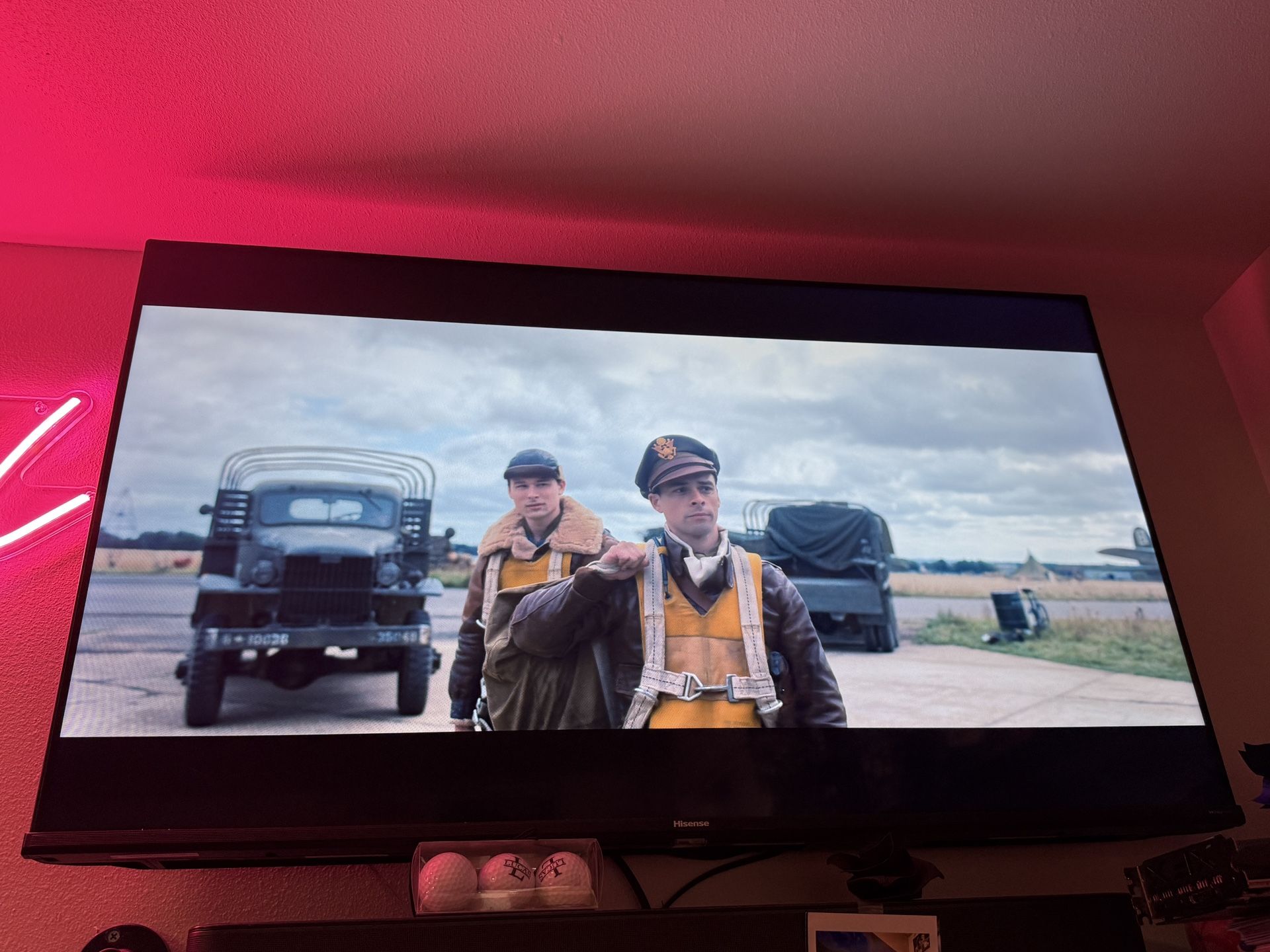 Hisense 43” 4K QNED SMART TV